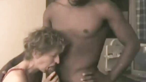 Gros seins video porno fille vierge anal 45 ans.