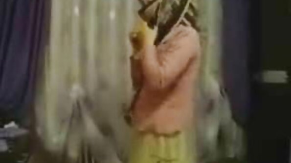 de la thérapie familiale, maman video porno fille vierge s'assoit sur une banane