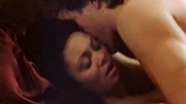 Orgasme anal d'une belle arme fine. porn viarge