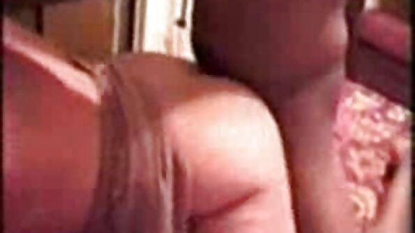 Fille chaude en fitness embrasse son entraîneur xxx deviergement dans le sexe anal dur